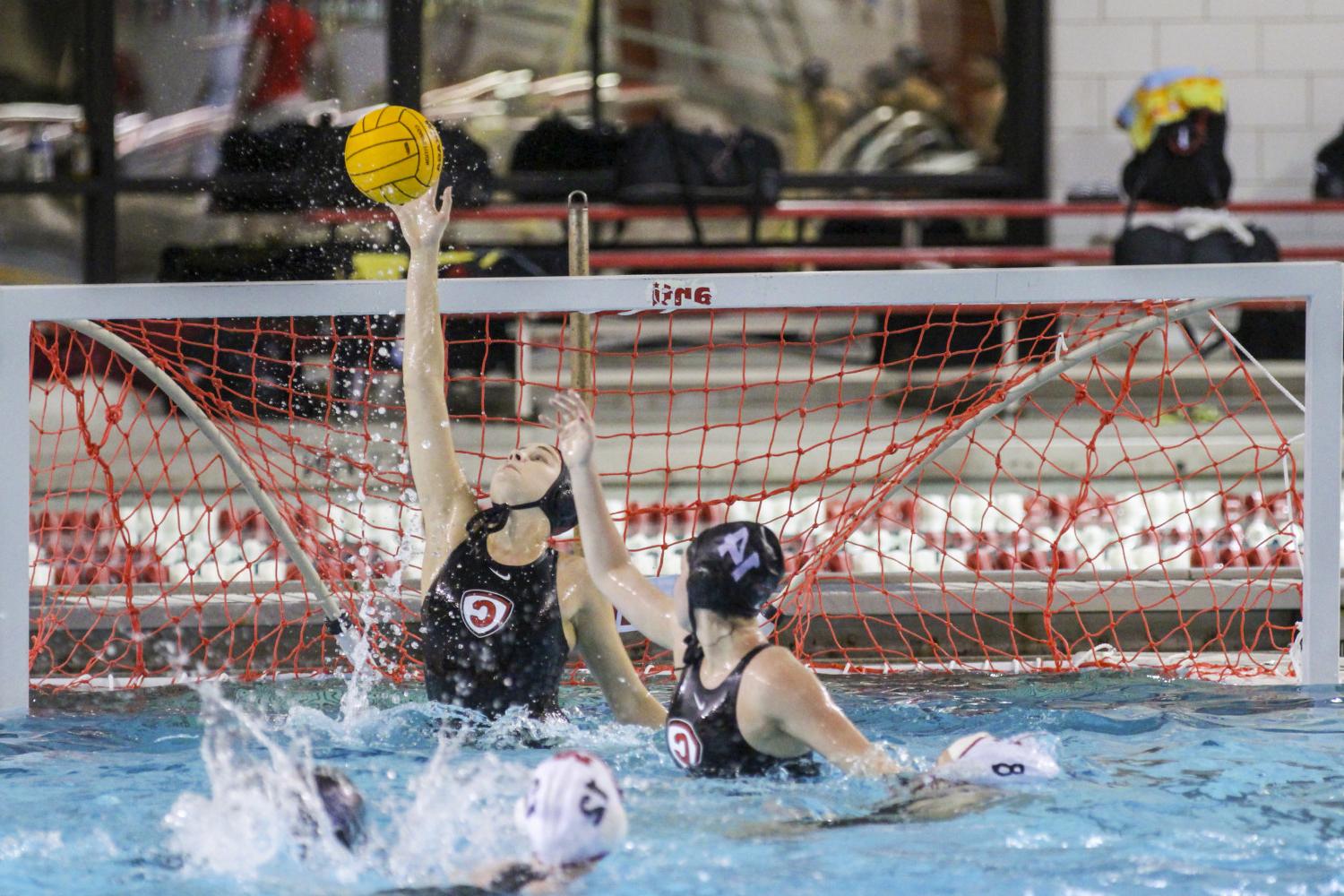 <a href='http://ursa.mtc139.com'>全球十大赌钱排行app</a> student athletes compete in a water polo tournament on campus.